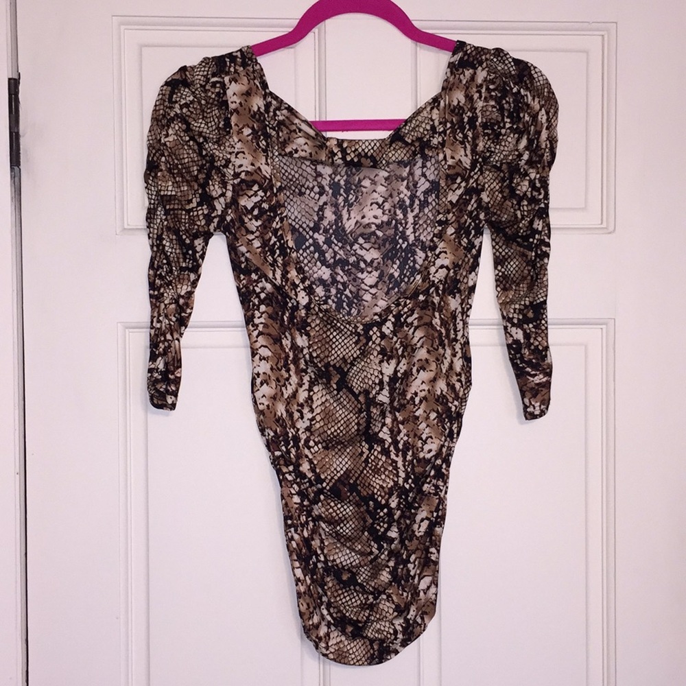 ⬇️ Snake Print Top - Picture 2 of 4